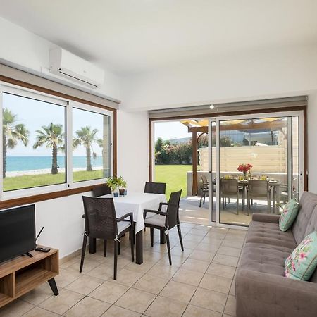 Pebble Beach Apartment Voroklini Bagian luar foto